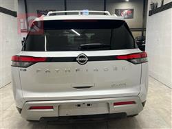 نیسان پاسفایندەر